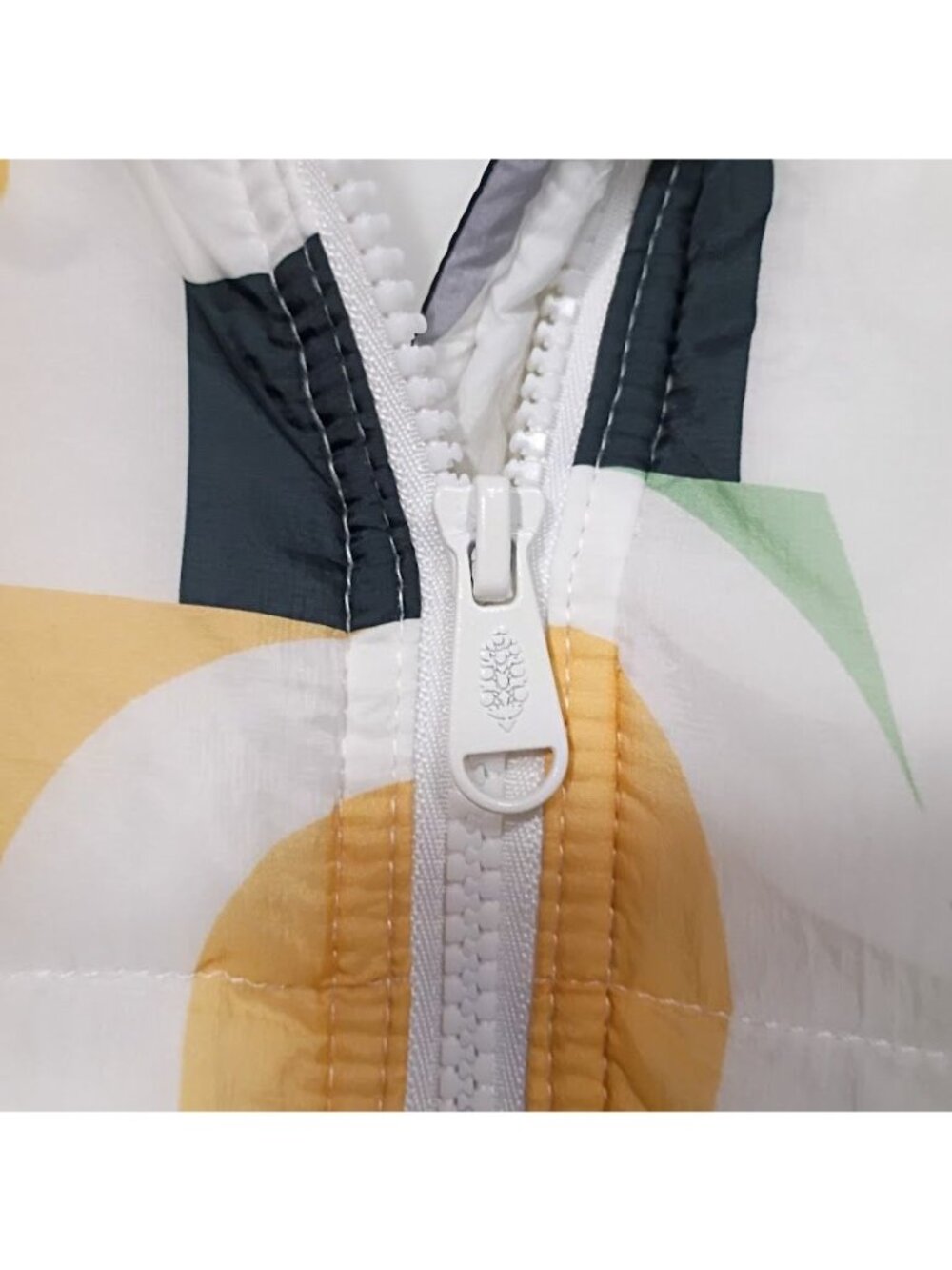 Free People Puffer Vest With Movement Print Size S-XL  - PrimaLoft Insulation - Picture 6 of 13